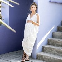 Chic Maternity Clothes for Mothers-to-Be